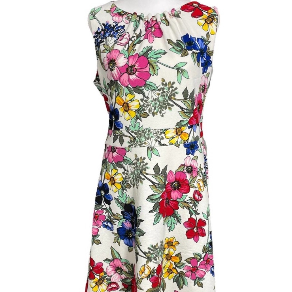 Floral Design Sleeveless Fit and Flare Dress NWOT 💐